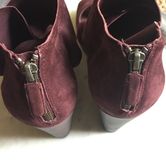 Eileen Fisher Draw Draped Suede Wedge - Picture 8 of 8